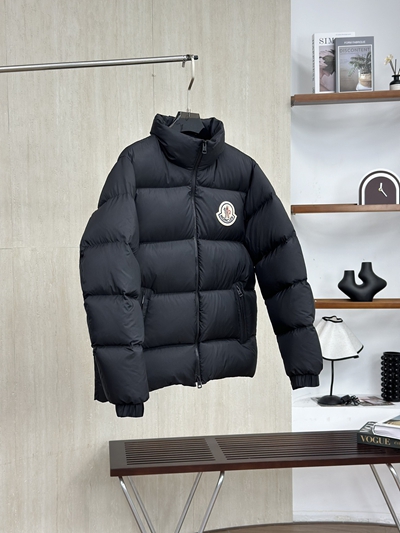 ハイクオリティダウンジャケット背面デザイン